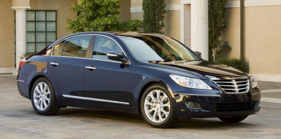  Hyundai Genesis Sedan 2009 года  (фото 24 из 47)